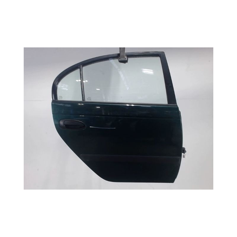 PORTE ARRIERE DROIT TOYOTA AVENSIS -2000