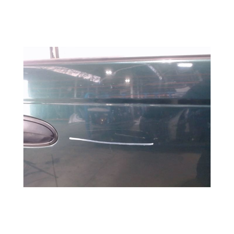 PORTE ARRIERE DROIT TOYOTA AVENSIS -2000