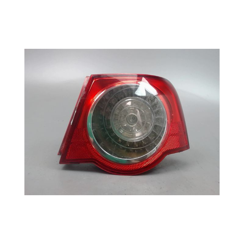 FEU ARRIERE DROIT VOLKSWAGEN PASSAT BERL. IV Phase 2 (3B) 2000-2005