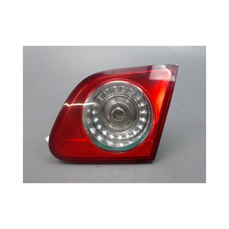 FEU ARRIERE INTERIEUR DROIT VOLKSWAGEN PASSAT BERL. IV Phase 2 (3B) 2000-2005