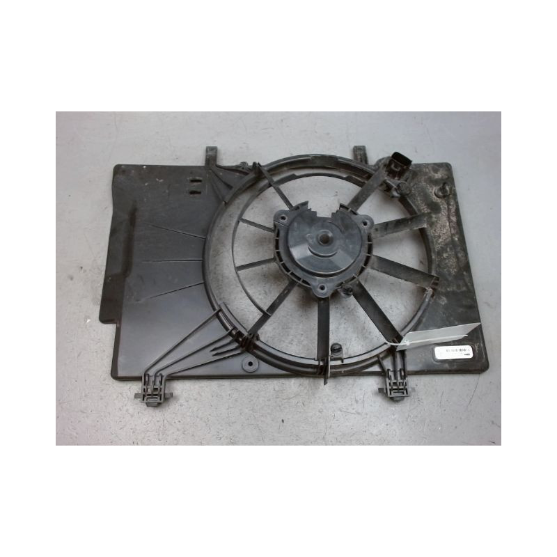 SUPPORT DE VENTILATEUR FORD FIESTA