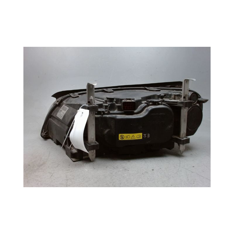 PHARE DROIT VOLVO S80
