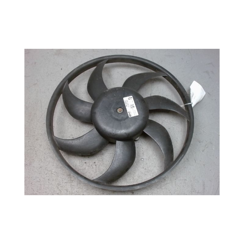MOTEUR VENTILATEUR RADIATEUR OPEL ADAM