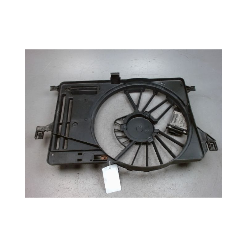 SUPPORT DE VENTILATEUR FORD G.C-MAX