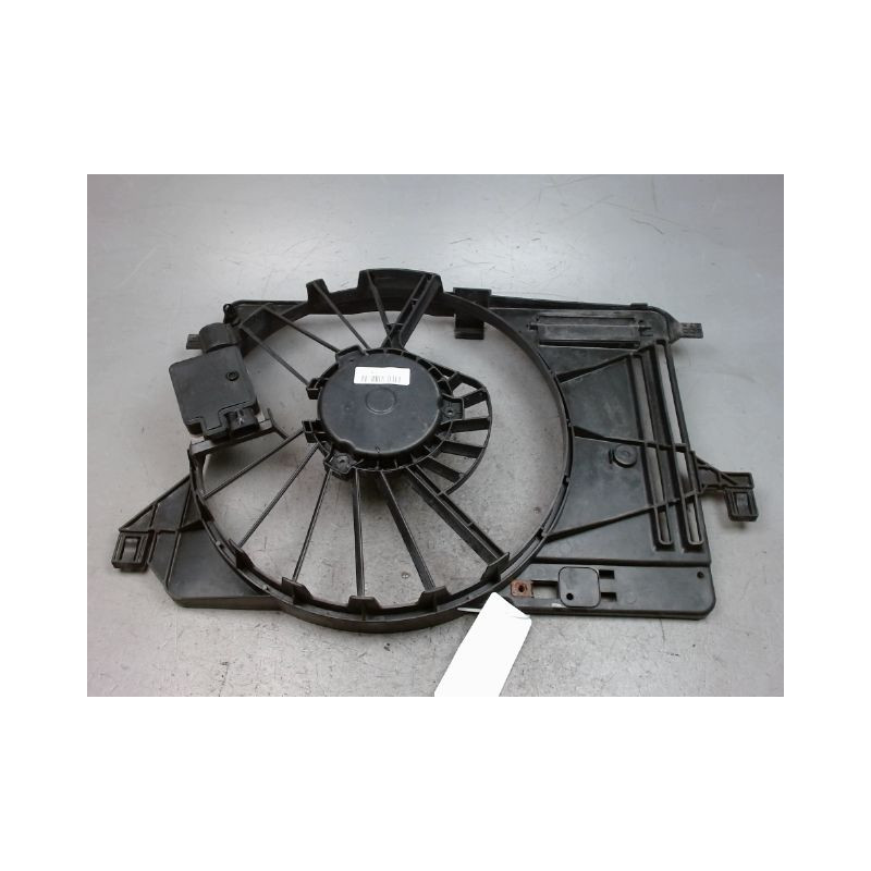 SUPPORT DE VENTILATEUR FORD G.C-MAX
