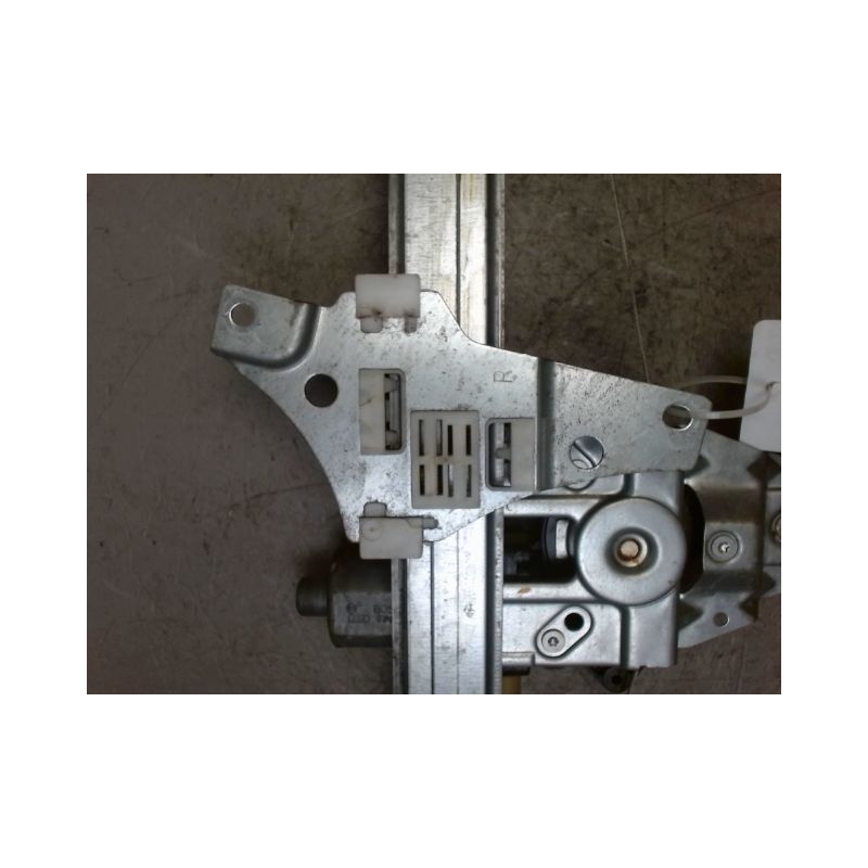 MECANISME+MOTEUR LEVE-GLACE AVANT DROIT TOYOTA AVENSIS -2000