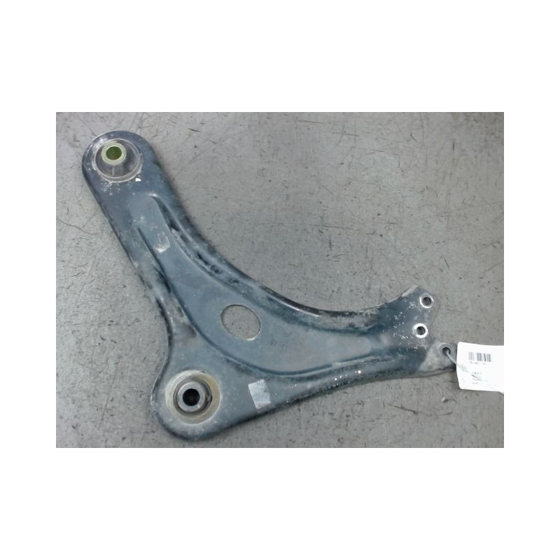 TRIANGLE INFERIEUR AVANT GAUCHE PEUGEOT 208