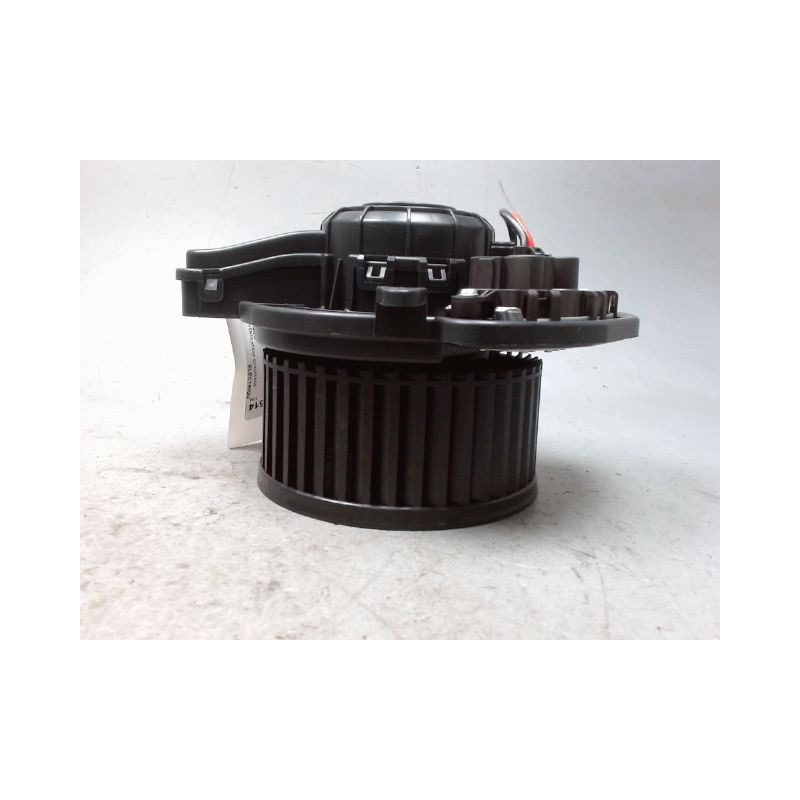 MOTEUR VENTILATEUR CHAUFFAGE M.G. MG4