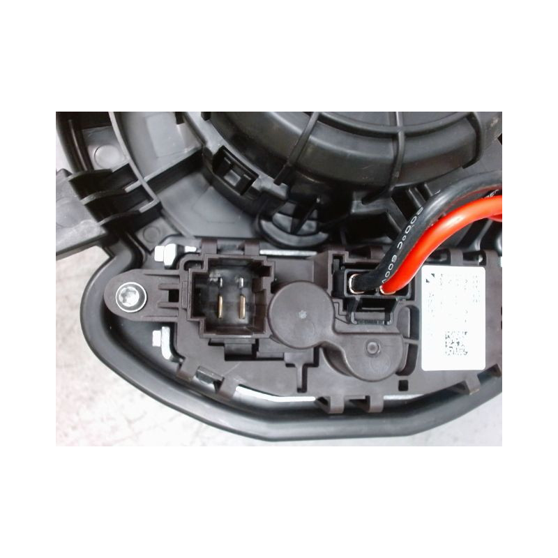 MOTEUR VENTILATEUR CHAUFFAGE M.G. MG4