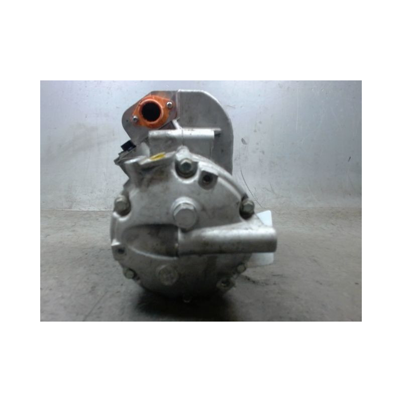 COMPRESSEUR AIR CONDITIONNE M.G. MG4