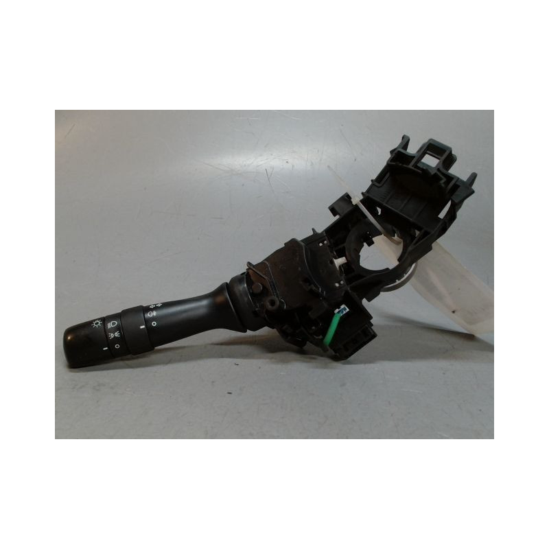 COMMANDE CLIGNOTANT TOYOTA YARIS