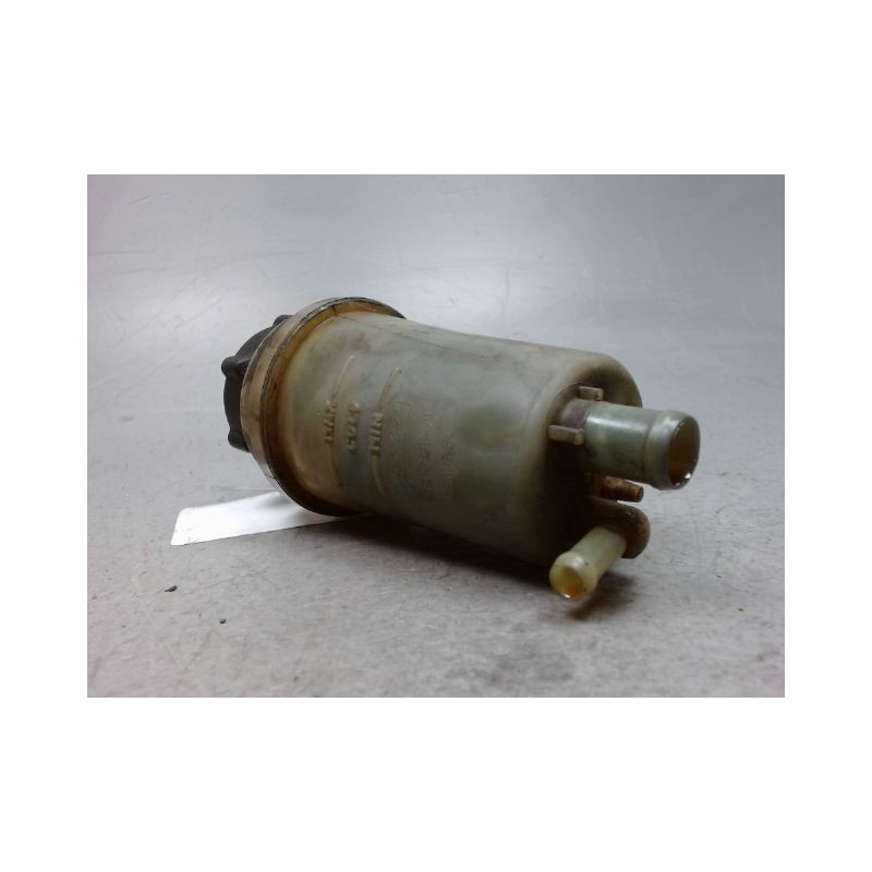 RESERVOIR POMPE DIRECTION FORD FOCUS