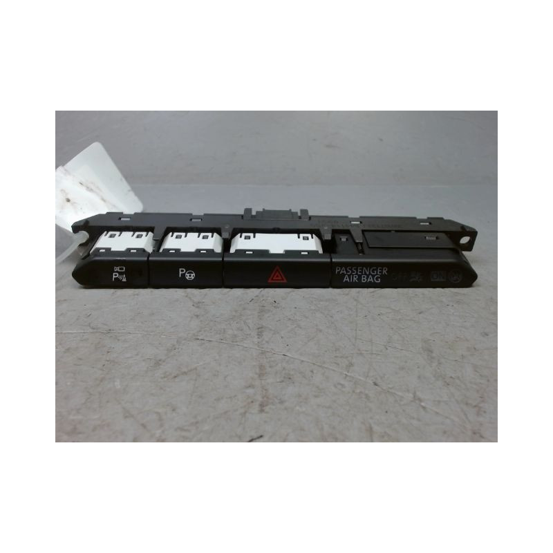 BOUTON DE WARNING VOLKSWAGEN PASSAT