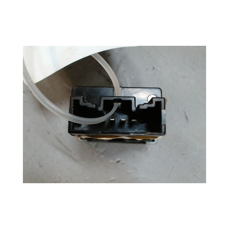COMMANDE RÉGLAGE HAUTEUR DE PHARE KIA VENGA 09-