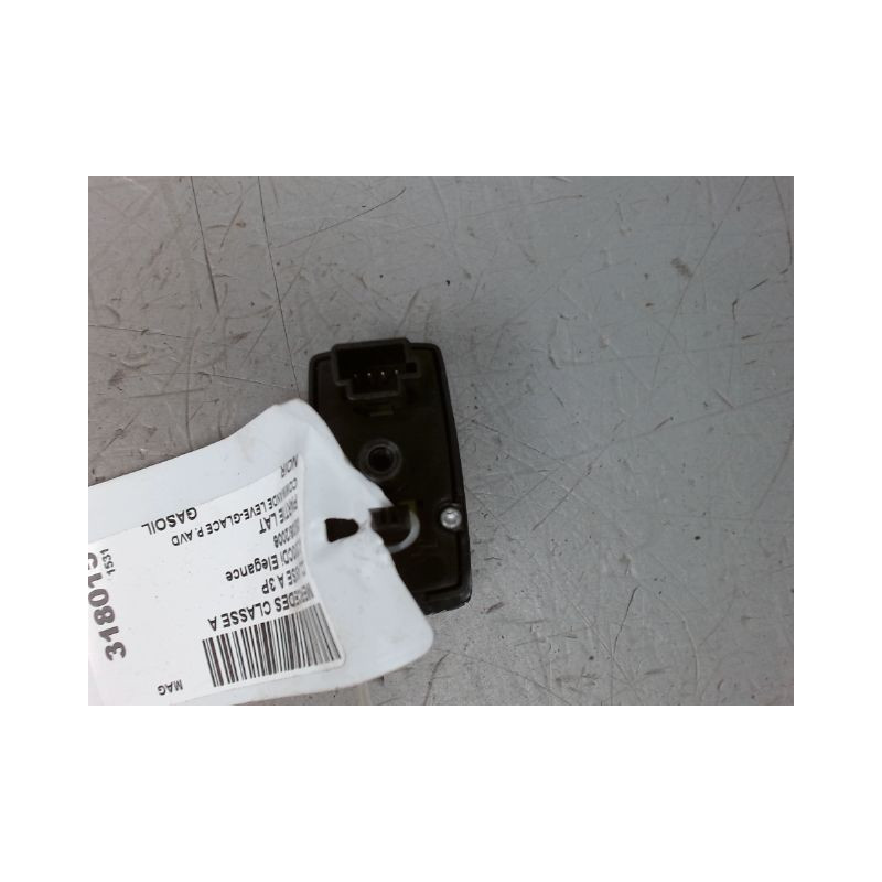 COMMANDE LEVE-GLACE PORTE AVD MERCEDES CLASSE A 3P