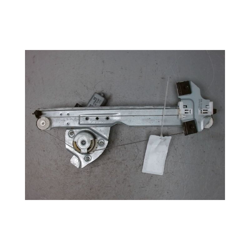 MECANISME+MOTEUR LEVE-GLACE ARRIERE DROIT DACIA DUSTER