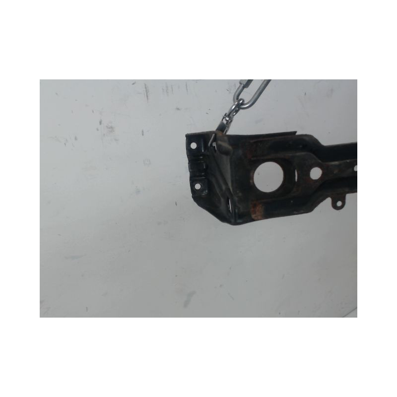 TRAVERSE INFERIEURE ARMATURE AVANT CHRYSLER 300 C