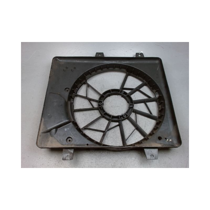 SUPPORT DE VENTILATEUR CHRYSLER PT CRUISER -2005