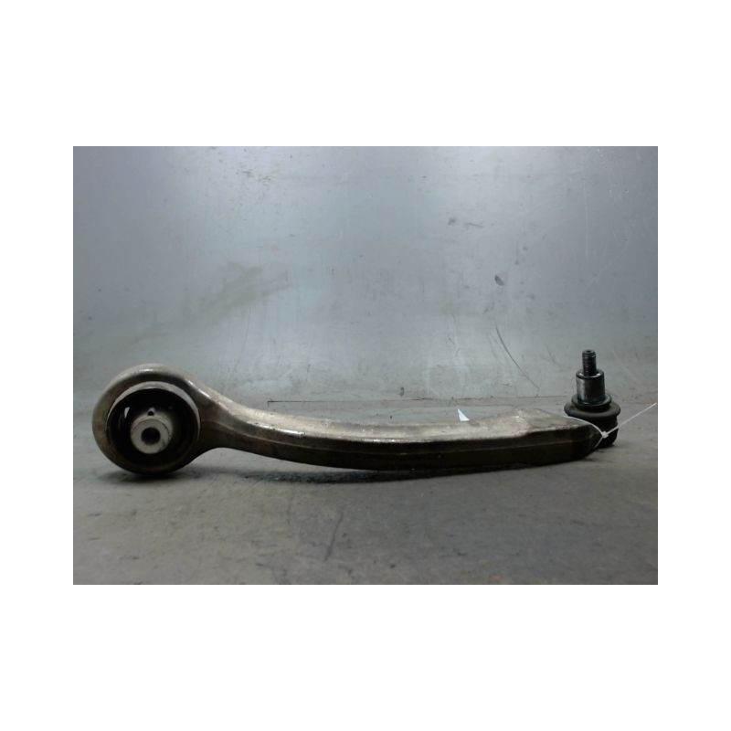 TRIANGLE INFERIEUR AVANT GAUCHE AUDI A4 2004-