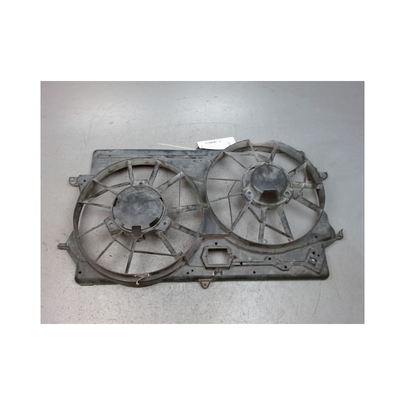 SUPPORT DE VENTILATEUR FORD FOCUS 98-04