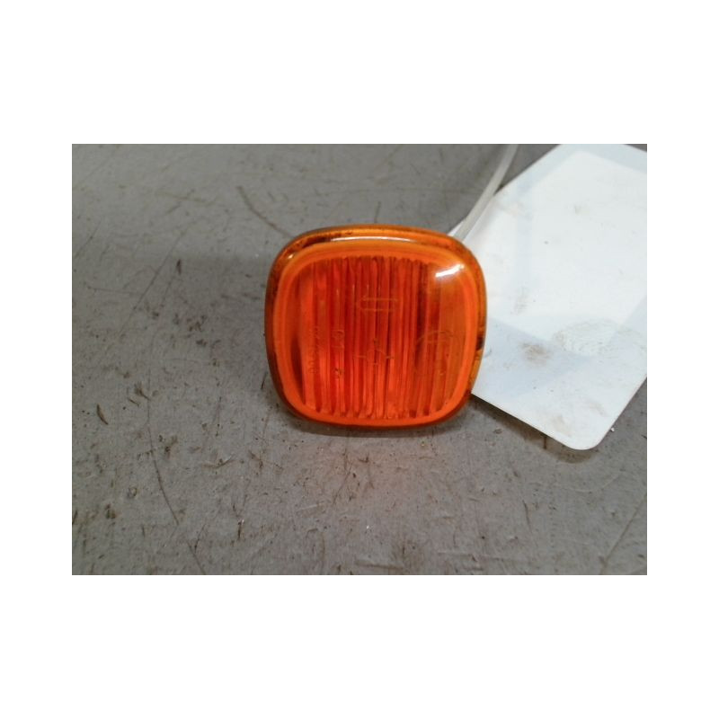 REPETITEUR AILE DROIT SKODA OCTAVIA
