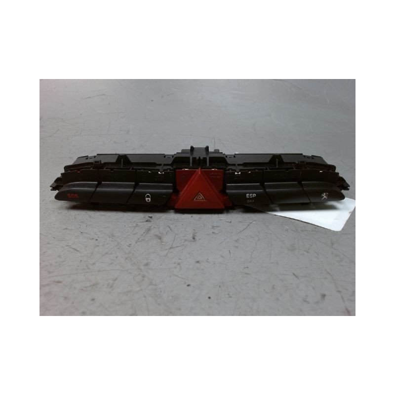 BOUTON DE WARNING PEUGEOT 308 2011-