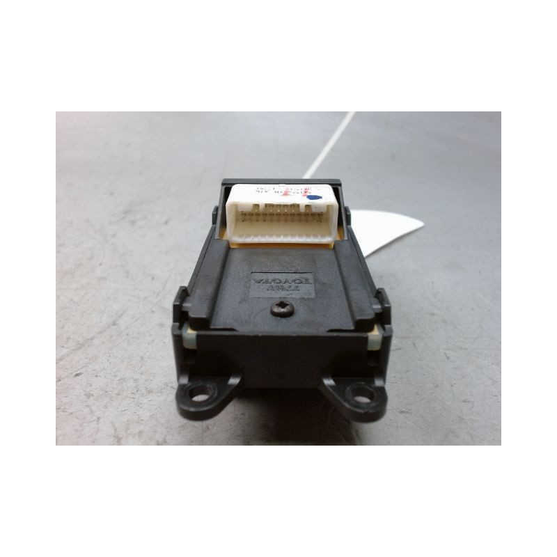 COMMANDE LEVE-GLACE PORTE AVG TOYOTA COROLLA 2002-
