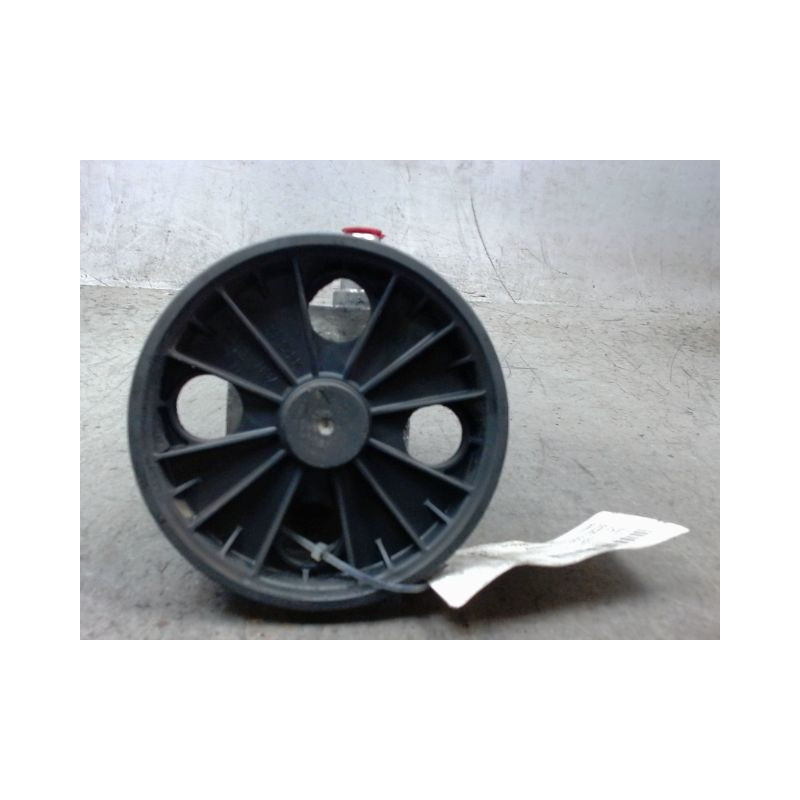 POMPE DIRECTION ASSISTEE VOLVO S80 2003-