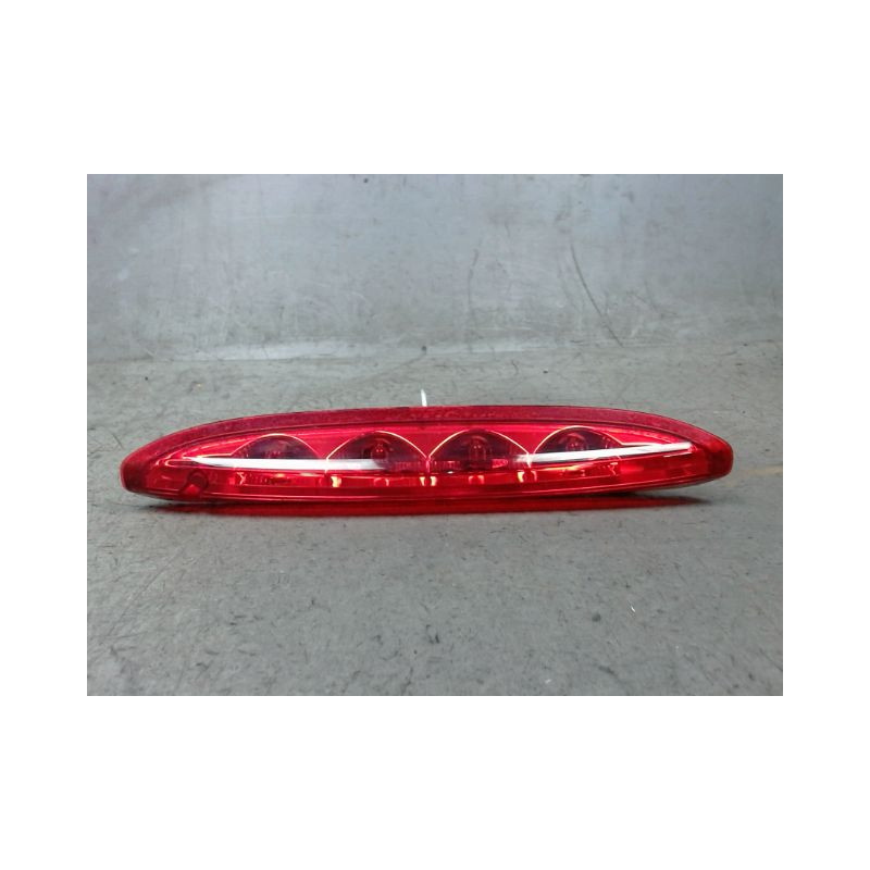 FEUX STOP SUPPLEMENTAIRE PEUGEOT 208