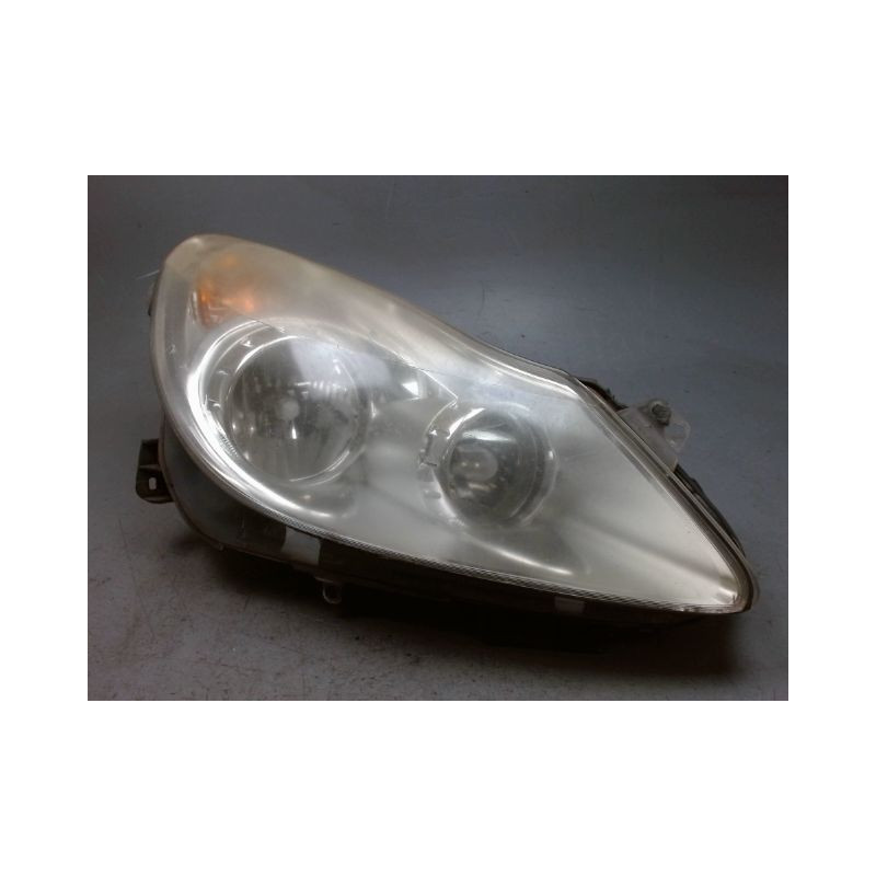 PHARE DROIT OPEL CORSA