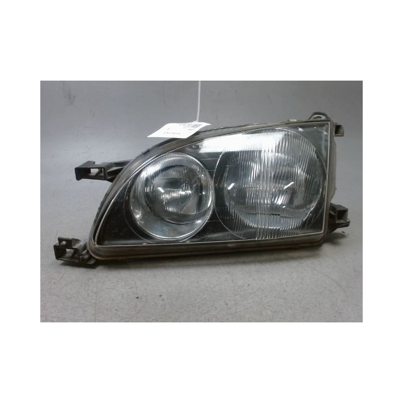 PHARE GAUCHE TOYOTA AVENSIS -2000