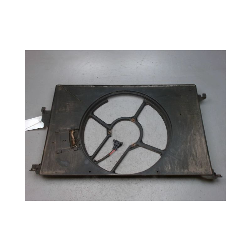 SUPPORT DE VENTILATEUR OPEL VECTRA BREAK 2005-