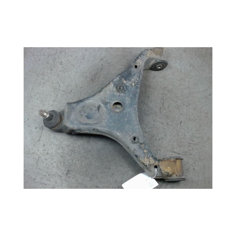 TRIANGLE INFERIEUR AVANT DROIT MERCEDES SPRINTER