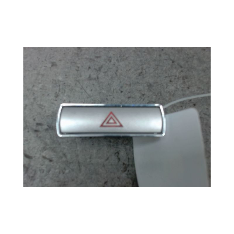 BOUTON DE WARNING FORD MONDEO 2007-