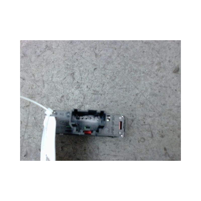 BOUTON DE WARNING FORD MONDEO 2007-
