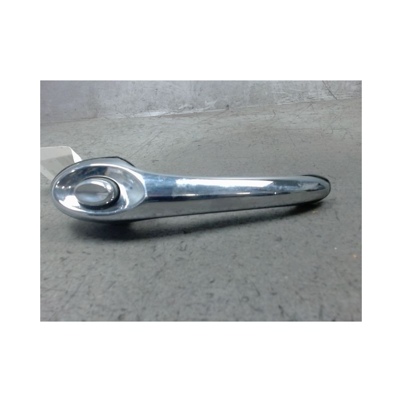 POIGNEE EXTERIEURE PORTE AVANT GAUCHE CHRYSLER PT CRUISER 00-05