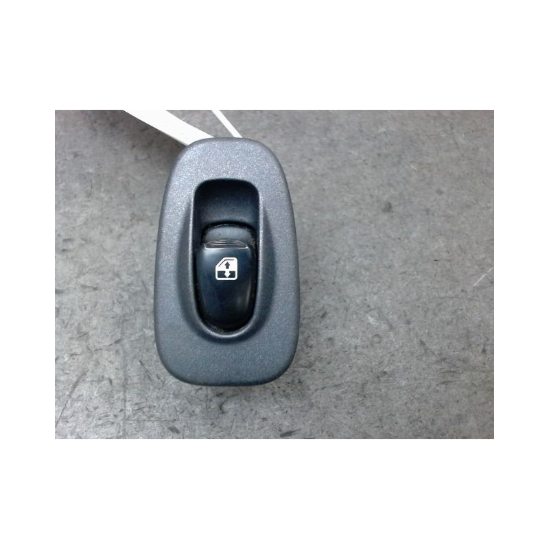 COMMANDE LEVE-GLACE PORTE ARD HYUNDAI ACCENT
