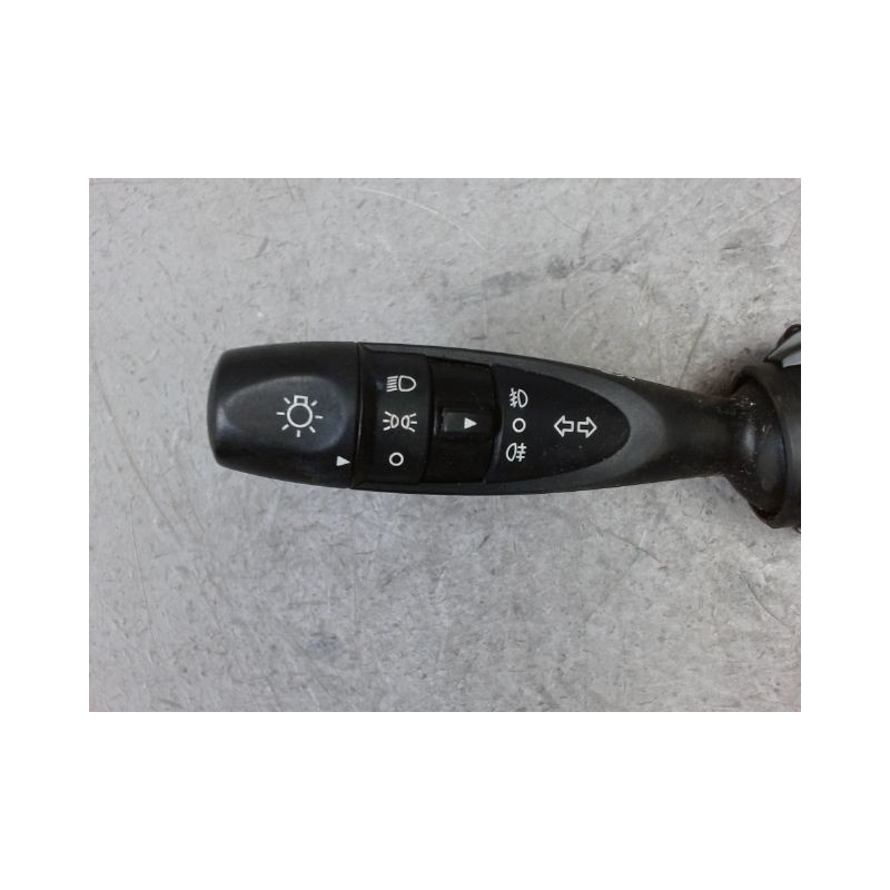 COMMANDE CLIGNOTANT HYUNDAI I10