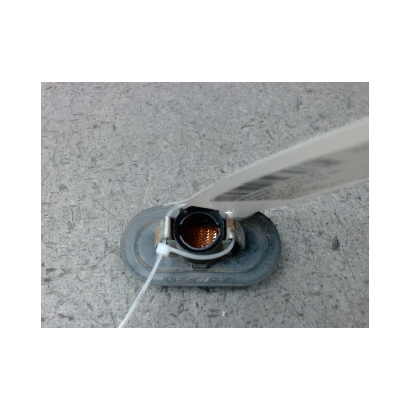REPETITEUR AILE DROIT RENAULT TWINGO 93-98