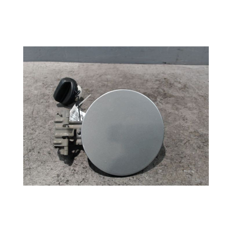 VOLET DE TRAPPE CARBURANT TOYOTA VERSO 2010-