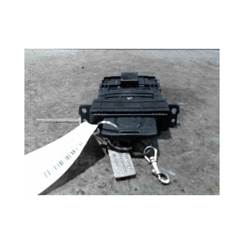 LECTEUR DE CARTE RENAULT KOLEOS 2008-