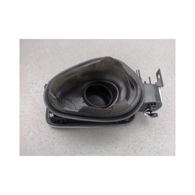 VOLET DE TRAPPE CARBURANT B.M.W. SERIE 4