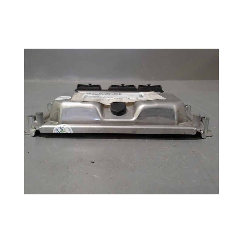 CALCULATEUR MOTEUR PEUGEOT 307