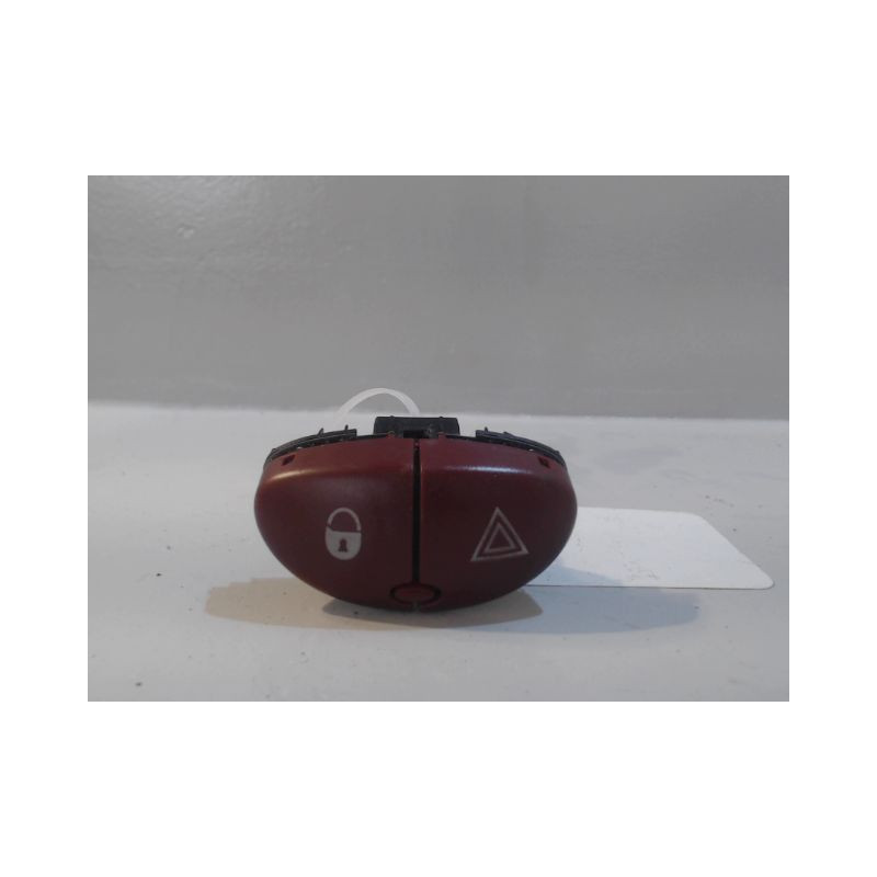BOUTON DE WARNING CITROEN XSARA PICASSO