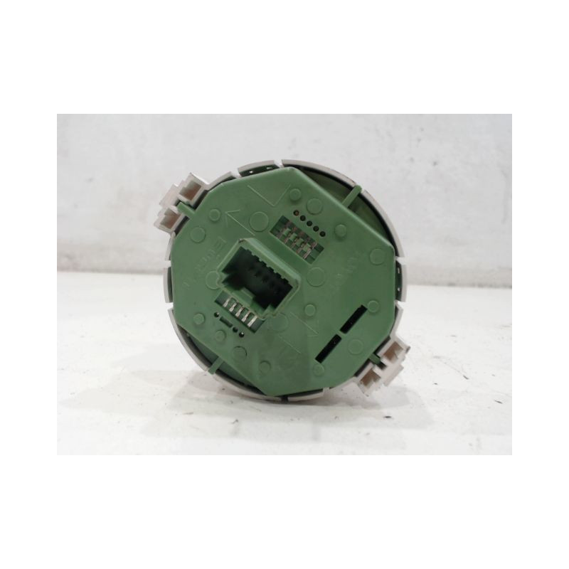 BOUTON DE WARNING TOYOTA YARIS