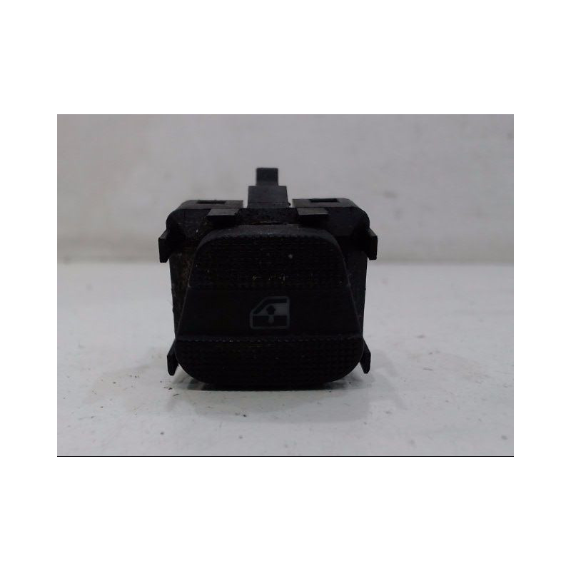 COMMANDE LEVE-GLACE PORTE AVD VOLKSWAGEN GOLF