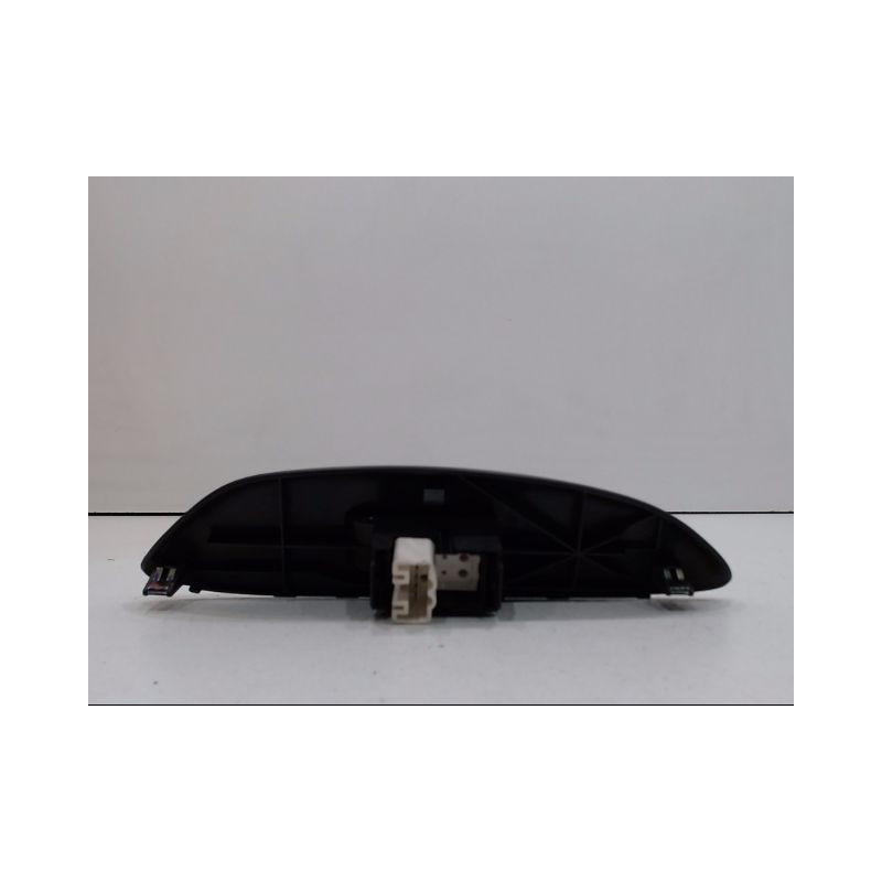 COMMANDE LEVE-GLACE PORTE AVD TOYOTA YARIS