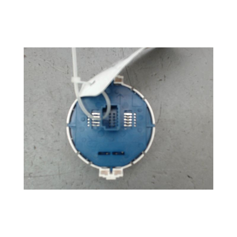 BOUTON DE WARNING TOYOTA YARIS 2005-
