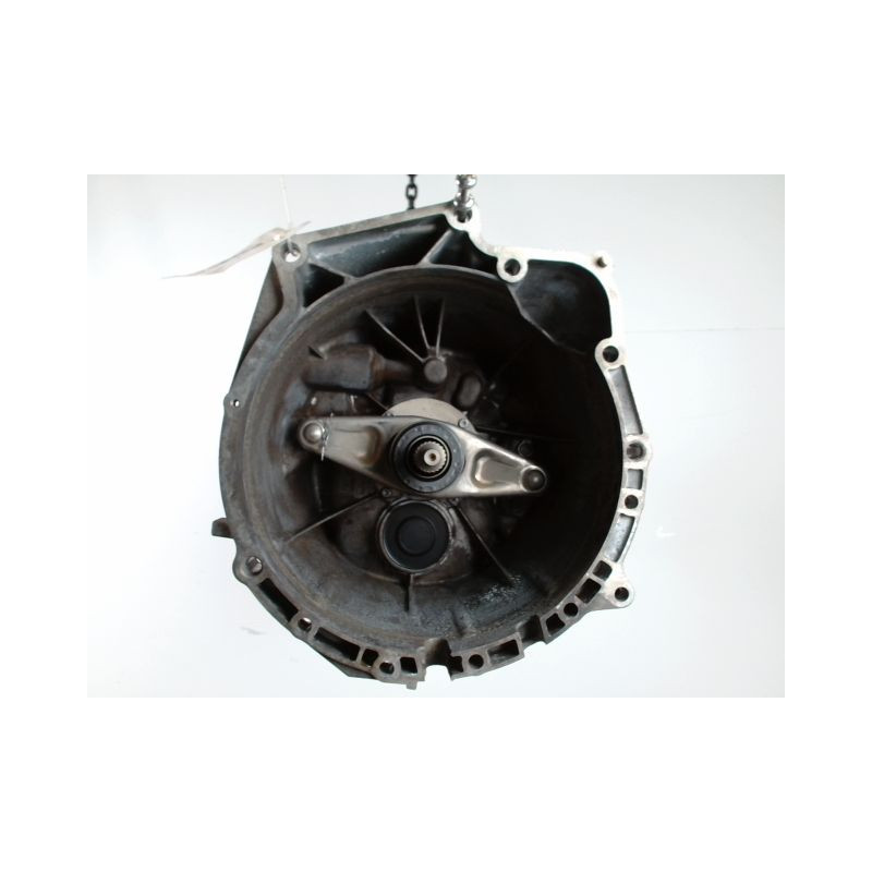 BOITE A VITESSE MECANIQUE B.M.W. SERIE 1 118 d