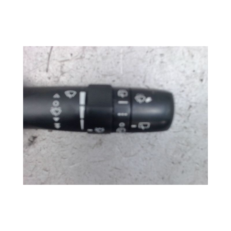 COMMANDE ESSUIE GLACE TOYOTA PRIUS 2004-
